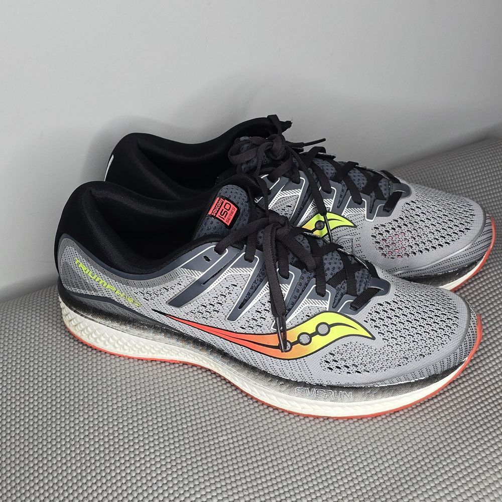 Saucony Triumph ISO 5 Athletic Lace Up Shoe Mens Size 13 S20462-1 Black/Grey